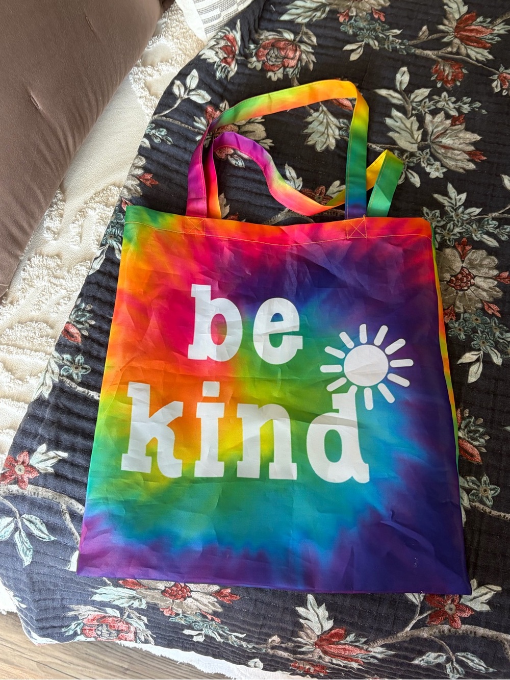 Super cute and trendy tie-died tote